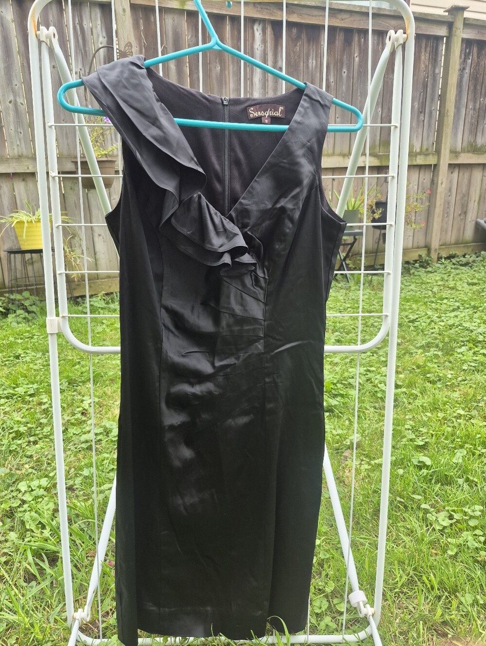 Black Ruffle V-Neck Sleeveless Dress